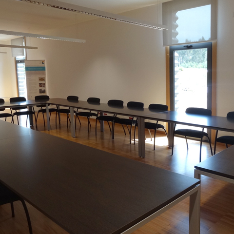 random_facility_image